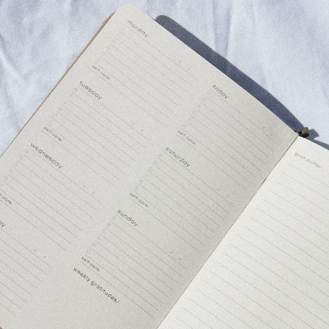 Attitude Gratitude Weekly Planner + Gratitudes Journal